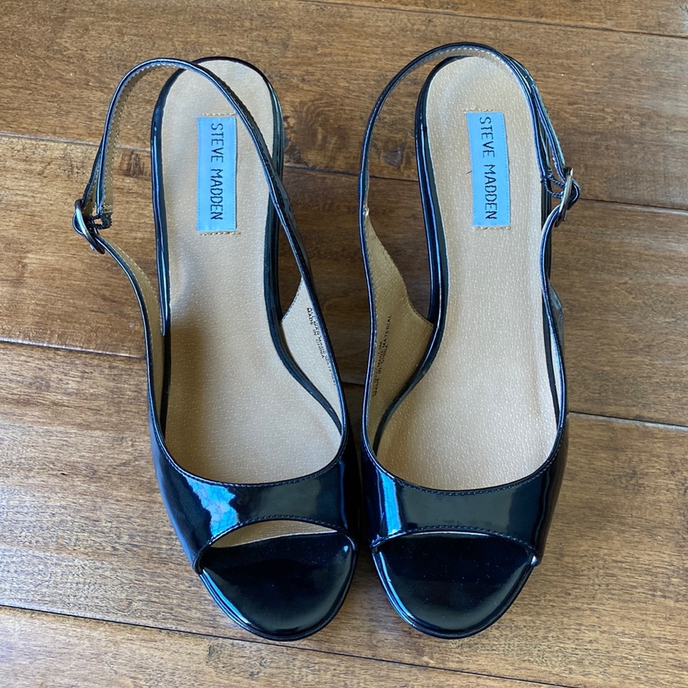 Steve Madden Black Platform Sandal.  Size 7.5